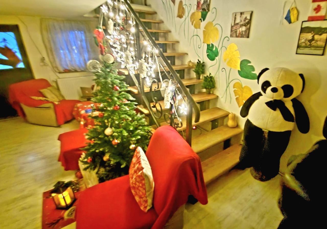 Готель Happy Pandasn12 Боржомі Екстер'єр фото